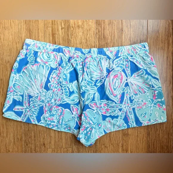 Lilly Pulitzer Luxletic Shorts Size XL blue pink. 1268 - Picture 4 of 4
